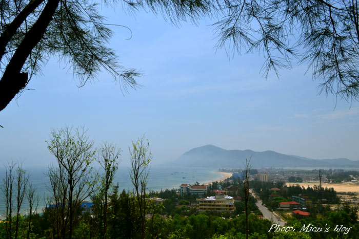 The view to the whole town of Thien Cam on the way to Thien Y Pagoda